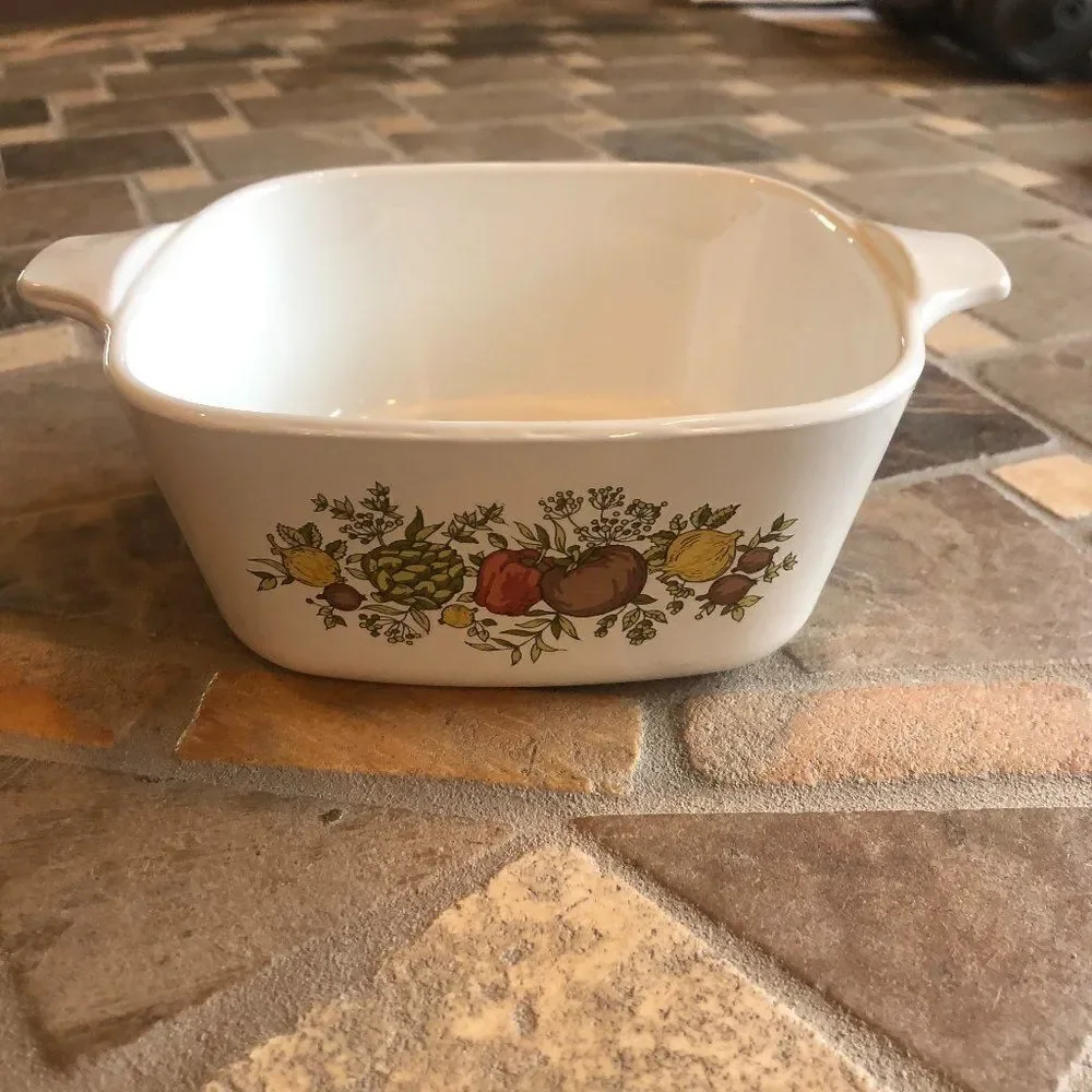 CORNING WARE SPICE OF LIFE 2 3/4 CUP SQUARE DISH.    S1